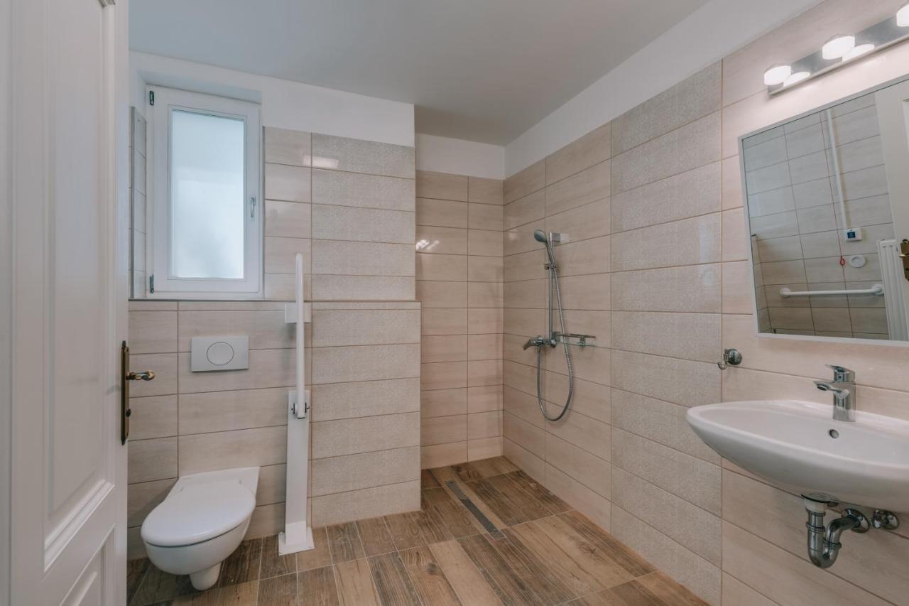 Bringa Villa Balatonlelle Exteriör bild
