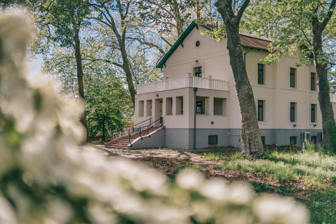 Bringa Villa Balatonlelle Exteriör bild